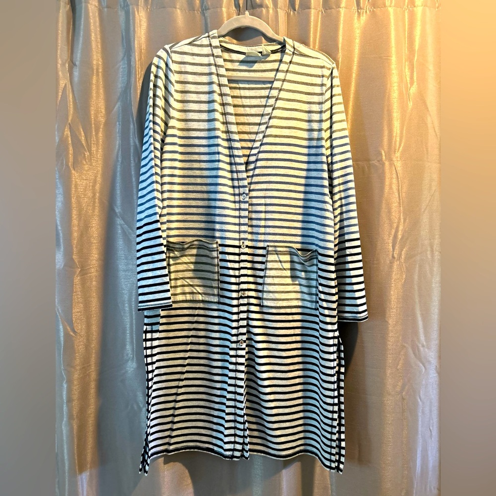 Zenergy by Chico’s size 3 button long cardigan.   Gently used.